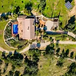 Casa De Apra By Portucasa