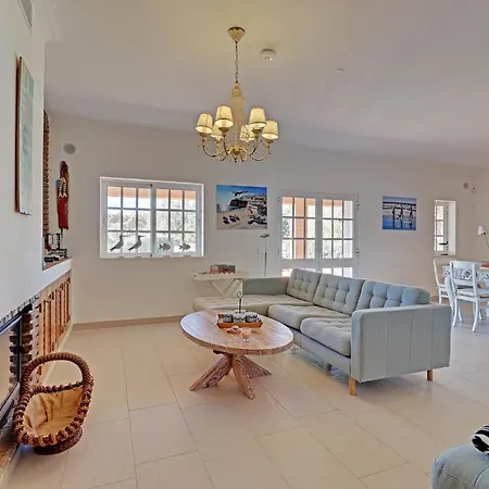 Casa De Apra By Portucasa וילה לואה