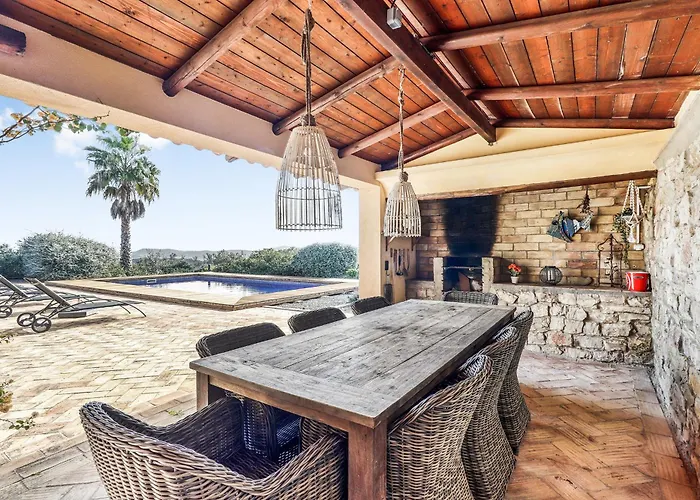 Villa Casa De Apra By Portucasa Loulé